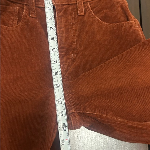 Levi’s High-Waisted Rust Corduroy Mom Jeans Tapered Leg Size 24 - Picture 12 of 15